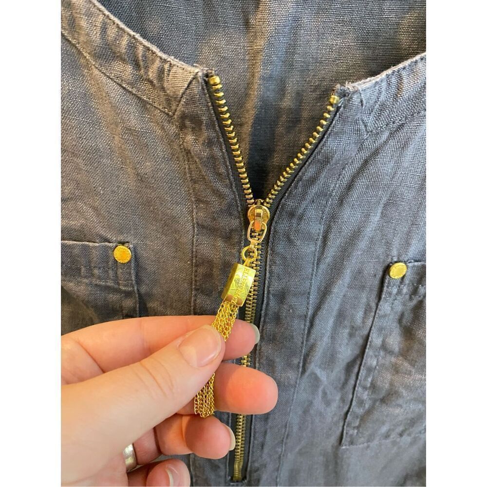 ELLEN TRACY • Denim Sleeveless 1/4 Gold Metal Front Zip Detail Scoop Neck Double - Picture 4 of 9